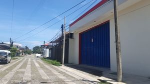 BODEGA CON GRAN AMPLITUD Y OFICINAS EN RENTA