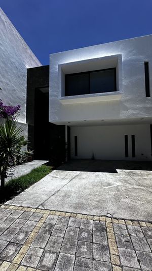 Casa en Venta en Lomas de Angelópolis 3 Parque Zacatecas