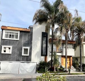 HERMOSA RESIDENCIA DE OPORTUNIDAD