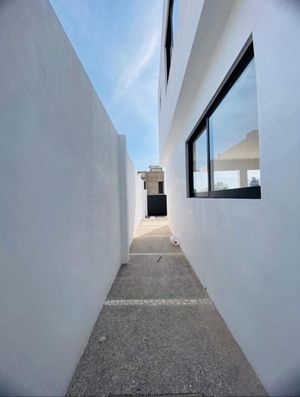 Casa Nueva en Fracc en Cuernavaca, “Zona Norte” 4 Rec’s, Alberca, Roofgarden”