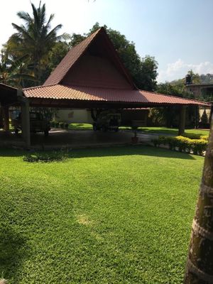 Bonito Jardín en Tetecala, Centro Morelos  1800 m2