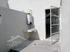 VENTA CASA DE UN NIVEL EN PRIVADO COL. ALTAVISTA POR AVENIDA PEDREGAL