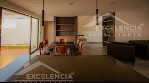 VENTA DE CASA ESTILO MODERNO, NUEVA EN FRACCIONAMIENTO LOMA ALTA TRES MARÍAS.