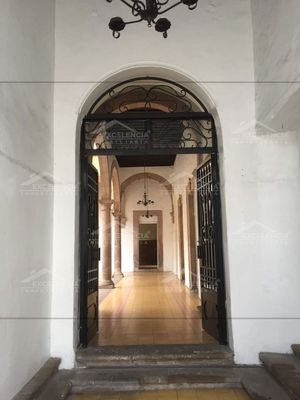 BONITA CASA COLONIAL EN EL CENTRO HISTÓRICO DE MORELIA