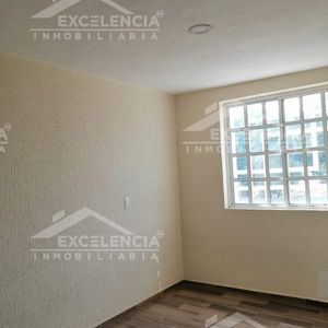 CASA EN VENTA SEMINUEVA EN FRACCIONAMIENTO PENSADOR MEXICANO, POR EL VERGEL.