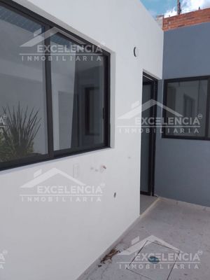 VENTA DE  CASA NUEVA DE UN NIVEL EN LOMAS DEL PEDREGAL