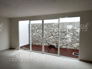 VENTA DE CASA EN FRACC. PRIVADO REAL CASTILLEJO TARIMBARO.