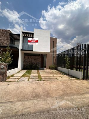 HERMOSA CASA EN VENTA EN FRACC. ANDANA LA HUERTA