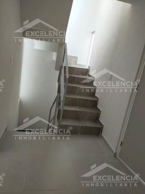 VENTA DE CASA EN FRACC. PRIVADO REAL CASTILLEJO TARIMBARO.