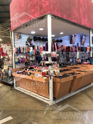 VENTA DE 4 LOCALES COMERCIALES EN CENTRO COMERCIAL SERVICENTRO.