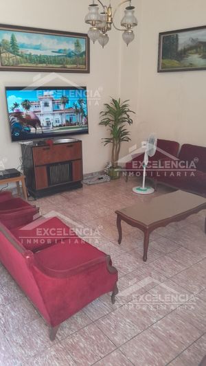 CASA EN VENTA UBICADISIMA  EN EL CENTRO DE MORELIA