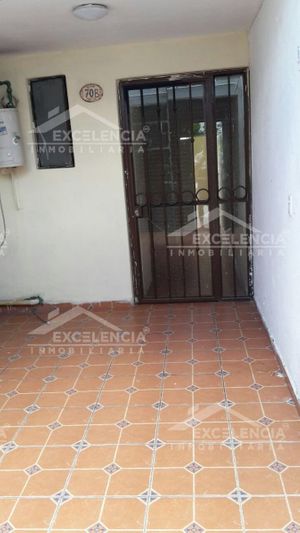 VENTA DE EDIFICIO EN TRES NIVELES CON 6 LOFTS EN COLONIA RICARDO FLORES MAGON