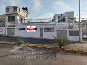 EXCELENTE UBICACIÓN CASA EN VENTA EN ESQUINA POR SALIDA SALAMANCA, TECNOLÓGICO