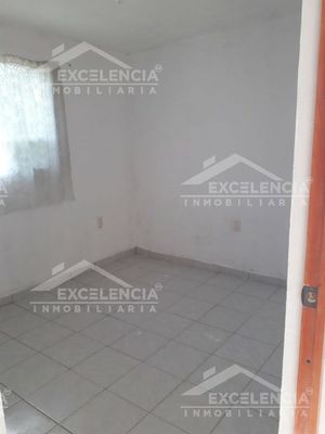 VENTA DE EDIFICIO DE 3 NIVELES DENTRO DE COTO PRIVADO .