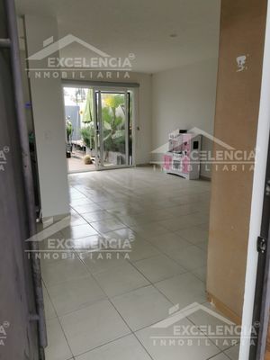 CASA EN VENTA EN COTO PRIVADO CON VIGILANCIA 24 HRS EN BOSQUES MONARCA