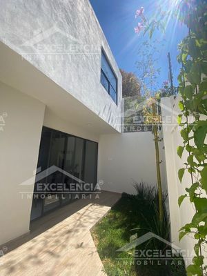 VENTA DE CASA  NUEVA EN RESIDENCIAL EN ALTOZANO (JABALÍ)