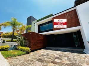 Hermosa Casa en venta Fraccionamiento Paseo del Parque Tres Marías