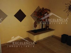 VENTA DE CASA EN FRACCIONAMIENTO DEL BOSQUE