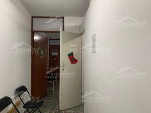 VENTA DE TERRENO CON 2 LOCALES COMERCIALES EN LA COLONIA OBRERA