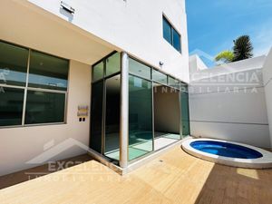 Hermosa Casa en venta Fraccionamiento Paseo del Parque Tres Marías