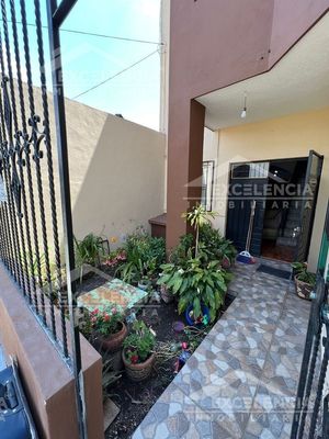 VENTA DE CASA POR TORREÓN NUEVO EN COL. VICENTE RIVA PALACIOS, A 10 MIN CENTRO