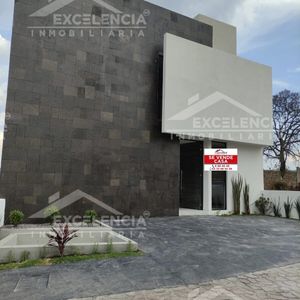 • CASA NUEVA EN VENTA EN FRACC. PRADERAS II, ALTOZANO