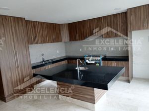 CASA NUEVA EN VENTA EN PASEOS DEL PARQUE TRES MARÍAS , MUY EQUIPADA Y MODERNA.