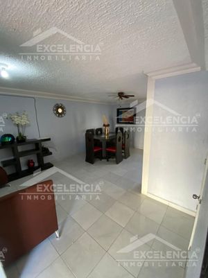 VENTA DE CASA EN AVENIDA PRINCIPAL EN VILLAS DEL PEDREGAL .