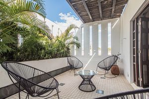 Casa Cuadrangular–Amueblada y Excelente Ubicación en Santa Ana