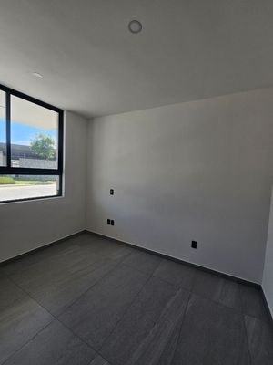 Casa en venta con acabados de lujo en PARQUES VALLARTA!