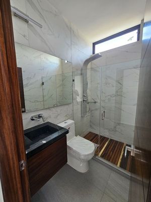 Casa en venta con acabados de lujo en PARQUES VALLARTA!