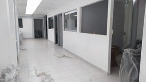 Se renta bodega 3,700m2 en Zinacantepec