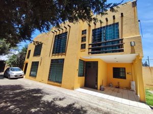 Se vende fraccionamiento de 4 casas + 1 local