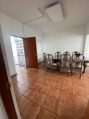 CASA EN VENTA CON USO DE SUELO IDEAL PARA EDUCACION SUPERIOR