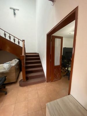 CASA EN VENTA CON USO DE SUELO IDEAL PARA EDUCACION SUPERIOR