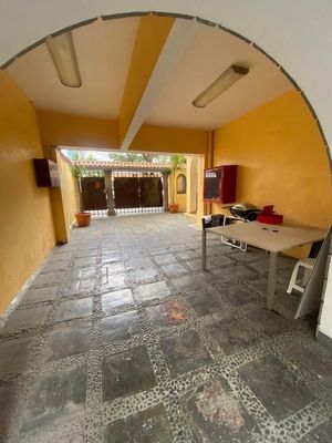 CASA EN VENTA CON USO DE SUELO IDEAL PARA EDUCACION SUPERIOR