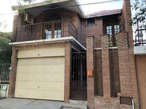 Casa en venta en Veneto S/N, Roma, Saltillo, Coahuila, 25140.