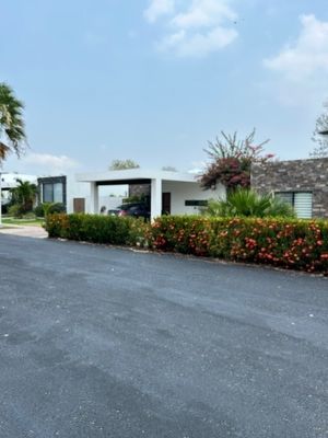 https://www.easybroker.com/agent/properties/vendo-casa-en-pr