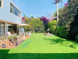 HERRADURA CASA DE 4 RECAMARAS CON JARDÍN EN VENTA