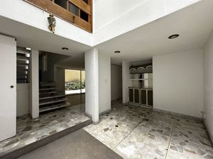 TECAMACHALCO CASA CON JARDÍN PLANO   EN VENTA