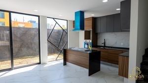 Casa de 4 recámaras en venta dentro de coto en boreales