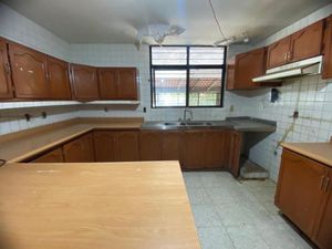 Casa en Venta en Jardines Seattle Unidad Zapopan