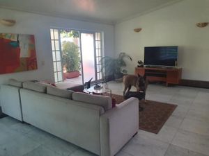 Casa en Venta en Lomas Del Valle Zapopan