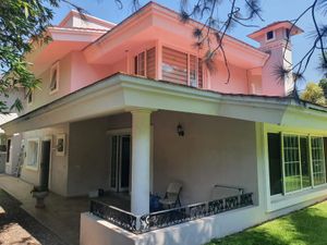 Casa en Venta en Lomas Del Valle Zapopan