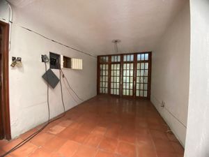 Casa en Venta en Jardines Seattle Unidad Zapopan