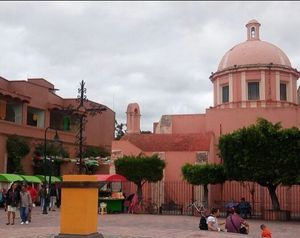 VENTA DE TERRENO EN EL CENTRO DE TEQUISQUIAPAN