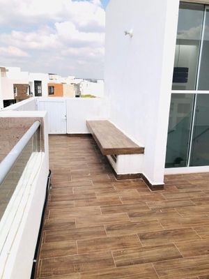 Hermosa Casa en Venta 5 hab en esquina con terreno excedente 229 m2