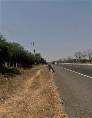 Terreno en Venta a pie de carretera, en Tequisquiapan