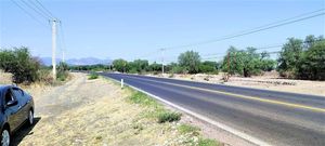 Venta de Terreno en Amealco a pie de carretera