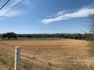 Terreno en Venta a Pie de Carretera en TEQUISQUIAPAN